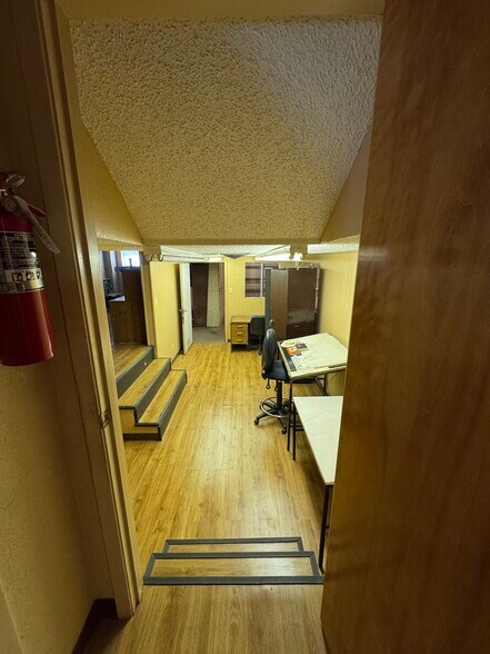 More Photos Of 2038 Saratoga Blvd, Corpus Christi Warehouse For Lease