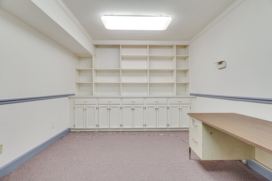 More Photos Of 217 N Washington St, Alexandria Office Residential For Sale