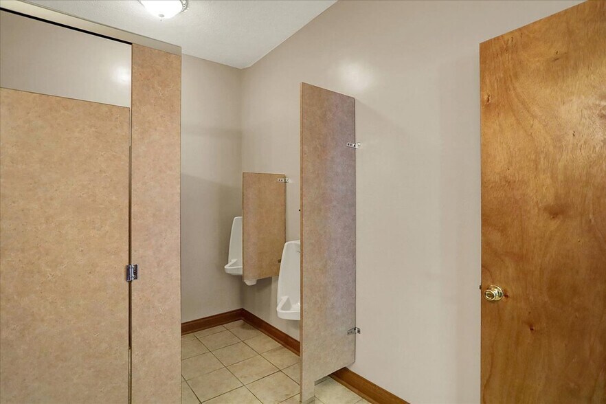 More Photos Of 300 E Third St, Carthage Religious Facility For Sale