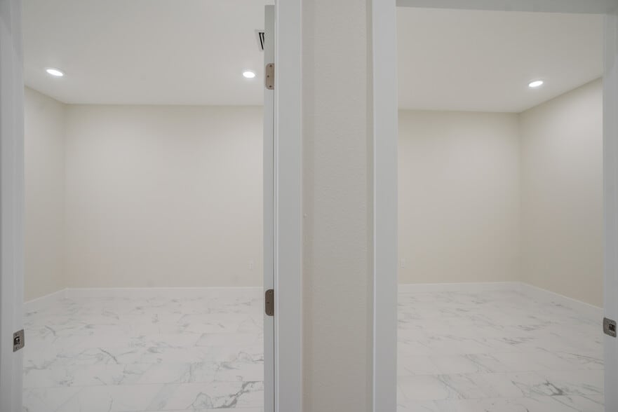 More Photos Of 6730 28th Street Cir E, Sarasota Warehouse For Sale