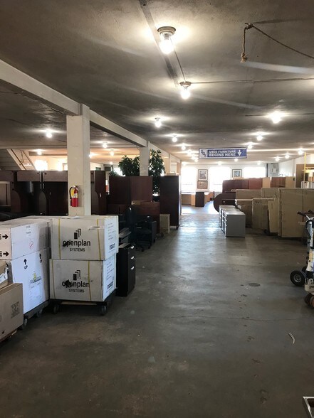 More Photos Of 2441 W University Ave, Saint Paul Loft Creative Space For Lease