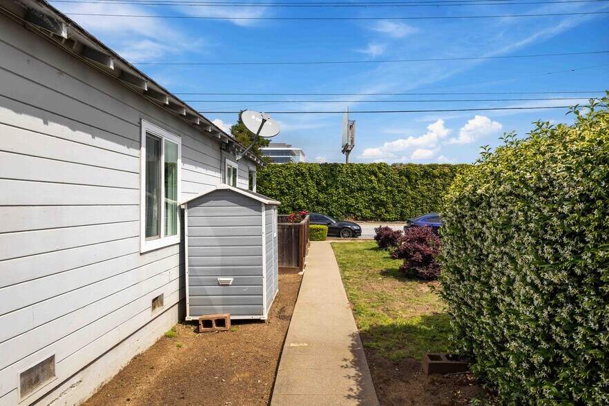 More Photos Of 451 Rollins Rd, Burlingame Multifamily For Sale