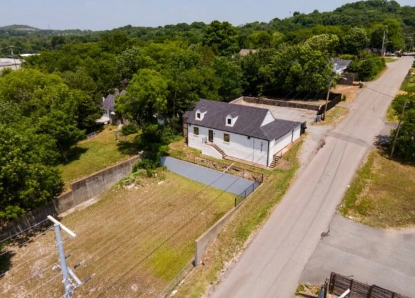 More Photos Of 2927 Dickerson Pike, Nashville Loft Creative Space For Sale