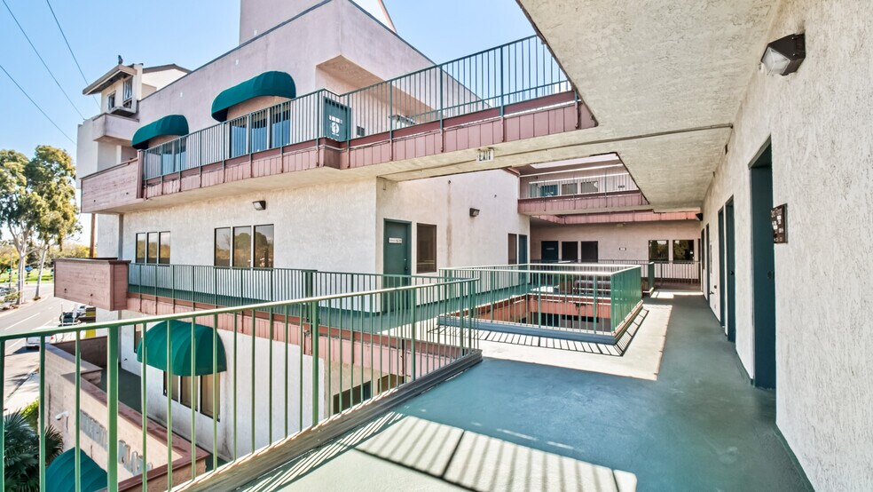 More Photos Of 5500 Atherton St, Long Beach Medical For Lease