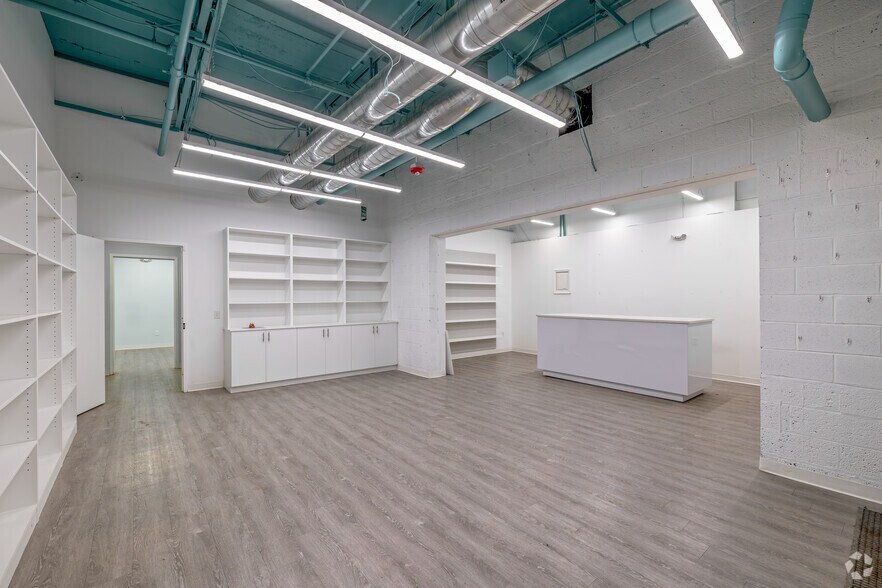 More Photos Of 240 State Rt 17 S, Lodi Warehouse For Lease