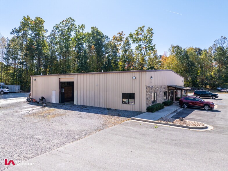 More Photos Of 210 Holt Rd, Acworth Industrial For Lease