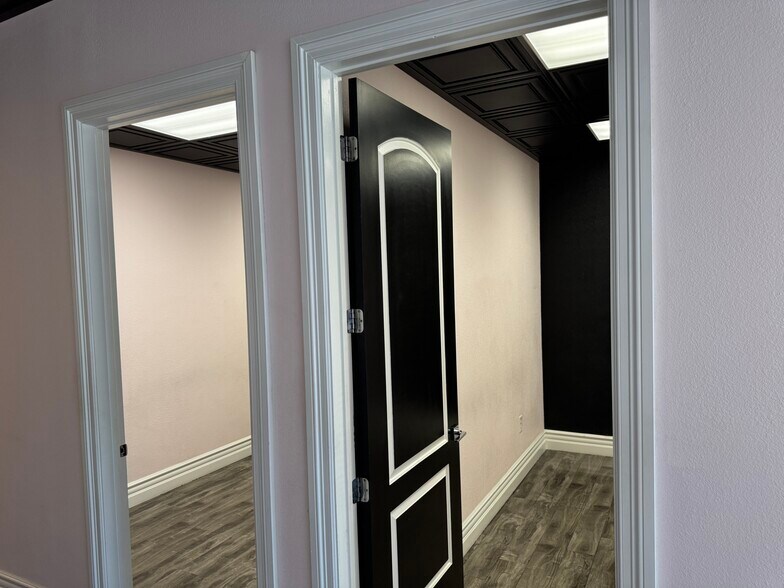 More Photos Of 6446 N Durango Dr, Las Vegas Freestanding For Lease