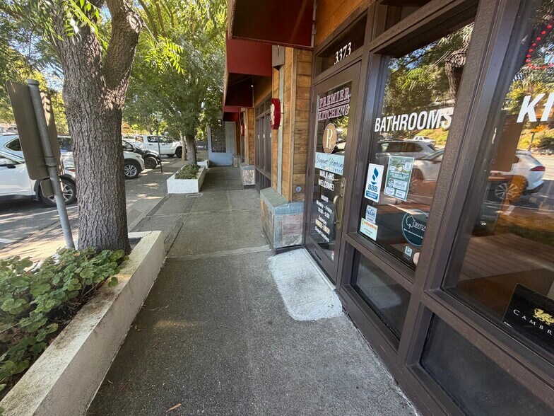 More Photos Of 3373-3375 Mount Diablo Blvd, Lafayette Loft Creative Space For Sale