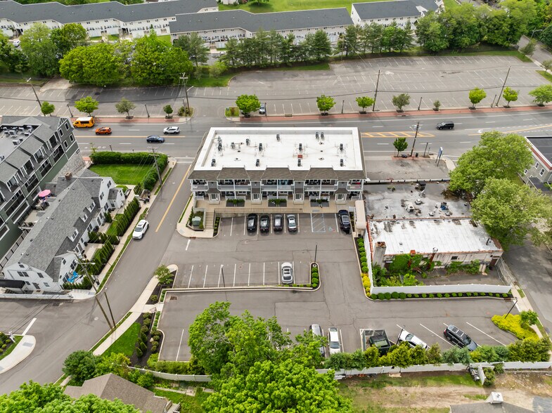 More Photos Of 1046 New York Ave, Huntington Station Apartments For Sale