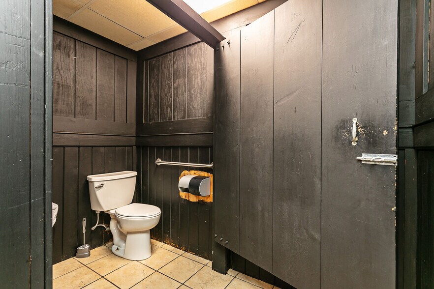 More Photos Of 4950 KY-52, Loretto Restaurant For Sale