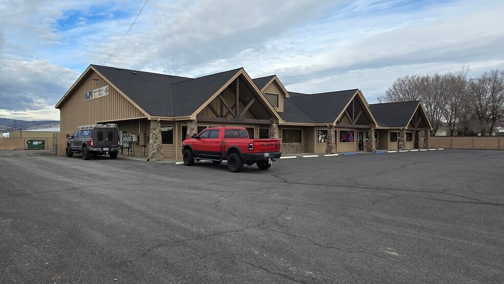 More Photos Of 2815 Laverne Ave, Klamath Falls Flex For Sale