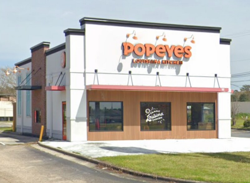 Primary Photo Of 1502 W Magnolia Ave, Geneva Freestanding For Lease