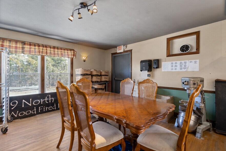 More Photos Of 13 Park Ave, Hadley Restaurant For Sale