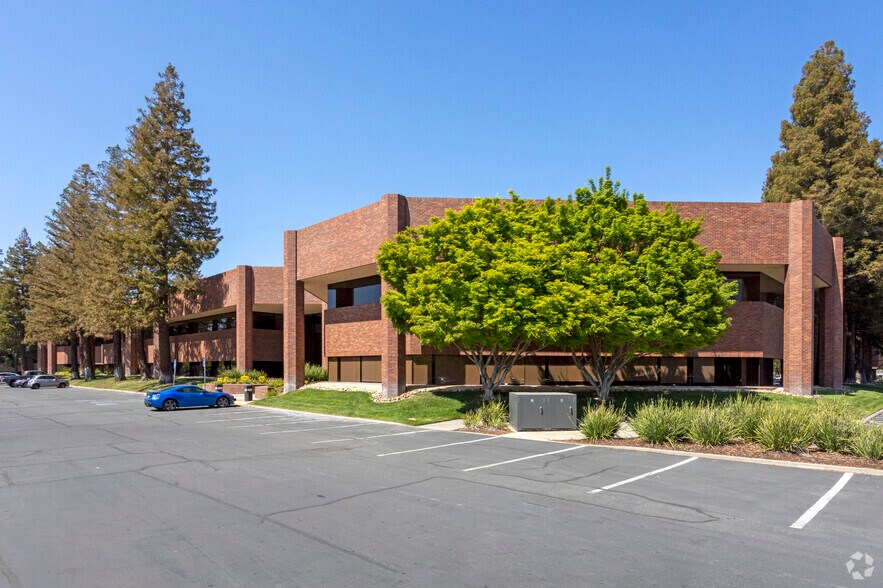 More Photos Of 1610 Arden Way, Sacramento Office For Lease