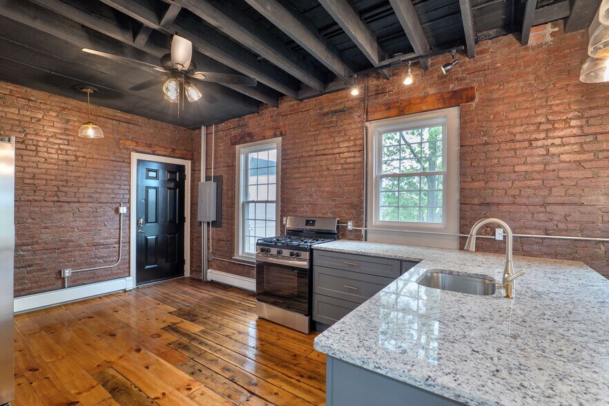 More Photos Of 462-470 2nd Ave, Troy Storefront Retail Residential For Sale