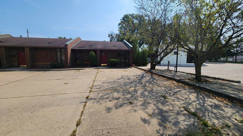 More Photos Of 25614-25616 Jefferson Ave, Saint Clair Shores Office For Lease