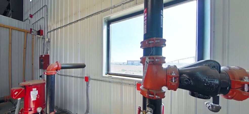 More Photos Of 14480 Commerce Park Blvd, Williston Industrial For Sale