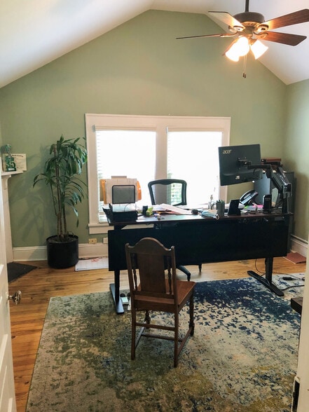 More Photos Of 514 Beatties Ford Rd, Charlotte Office For Lease