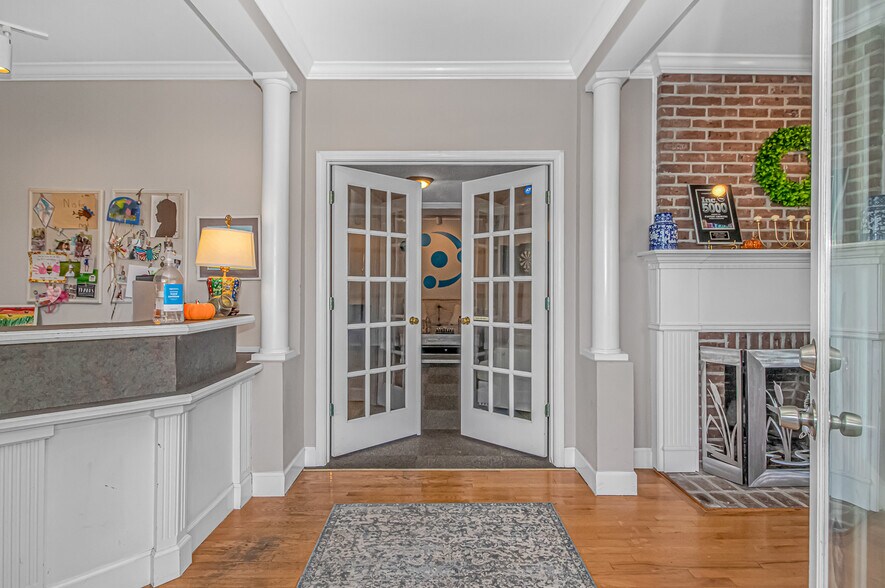 More Photos Of 955 Riverwood Dr, Murrells Inlet Office For Lease