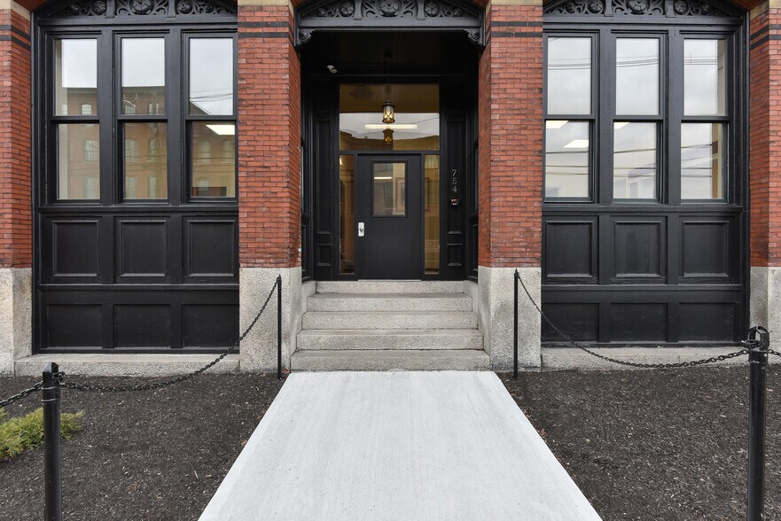 More Photos Of 754 Branch Ave, Providence Loft Creative Space For Lease