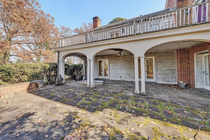 More Photos Of 934 Commander Dr, Roanoke Specialty For Sale