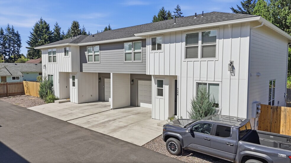 More Photos Of , Kelso Multifamily For Sale