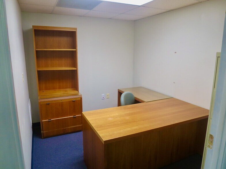 More Photos Of 4500 Black Rock Rd, Hampstead Office For Lease