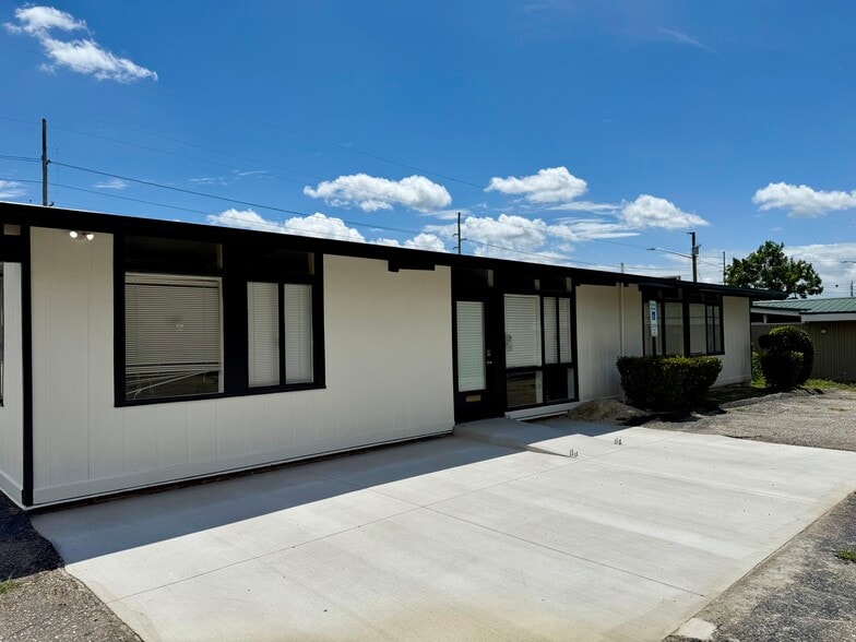 More Photos Of 516 Owen Dr, Fayetteville Office For Lease