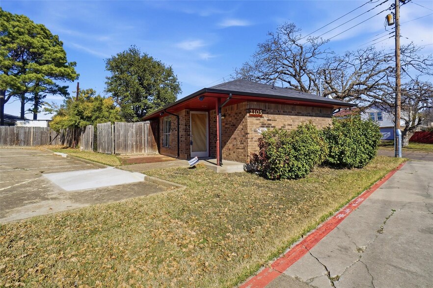 More Photos Of 2105-2107 W Shady Grove Rd, Irving Daycare Center For Sale