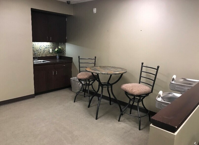 More Photos Of 2346 Jacksonville Rd, Bethlehem Medical For Sale