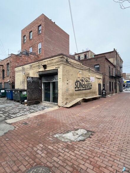 More Photos Of 1314 9th St NW, Washington Freestanding For Lease