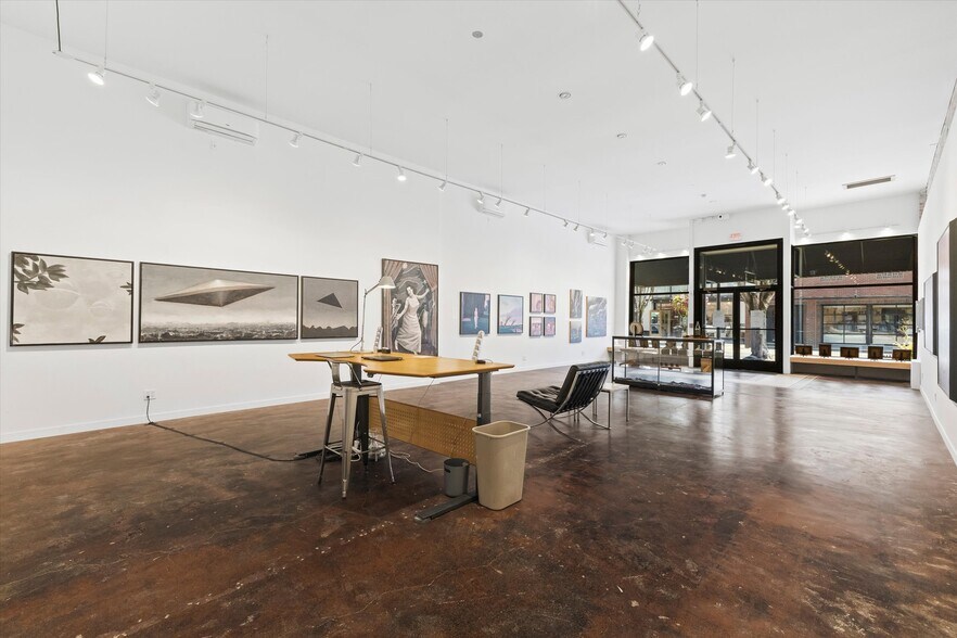 More Photos Of 511 S 1st St, Mount Vernon General Retail For Sale