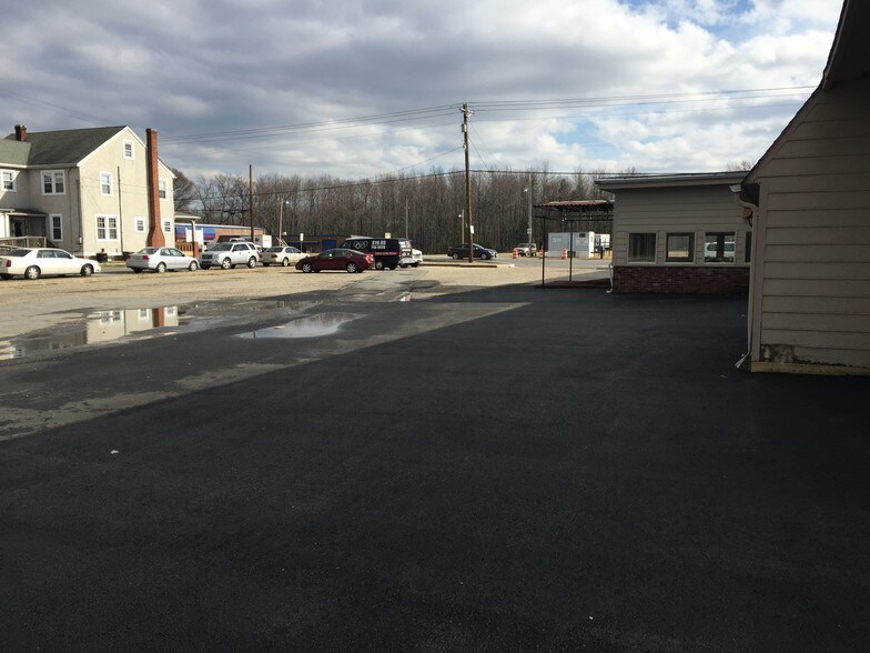 More Photos Of 3081-3089 Old Washington Rd, Waldorf General Retail For Lease