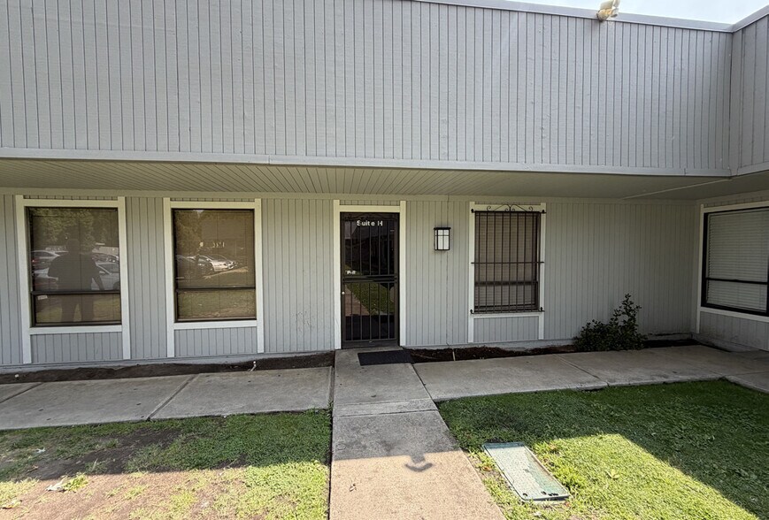 More Photos Of 6702 Inglewood Ave, Stockton Office For Lease