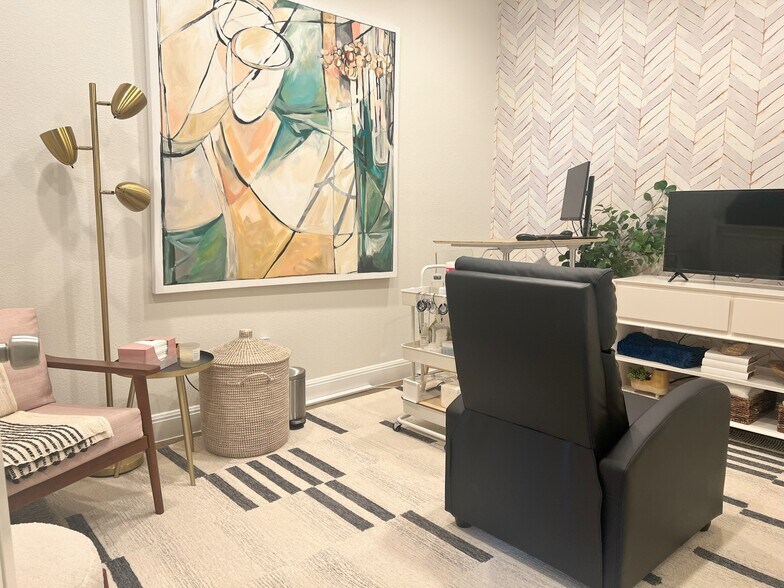 More Photos Of 11183 Circle, Austin Office For Lease