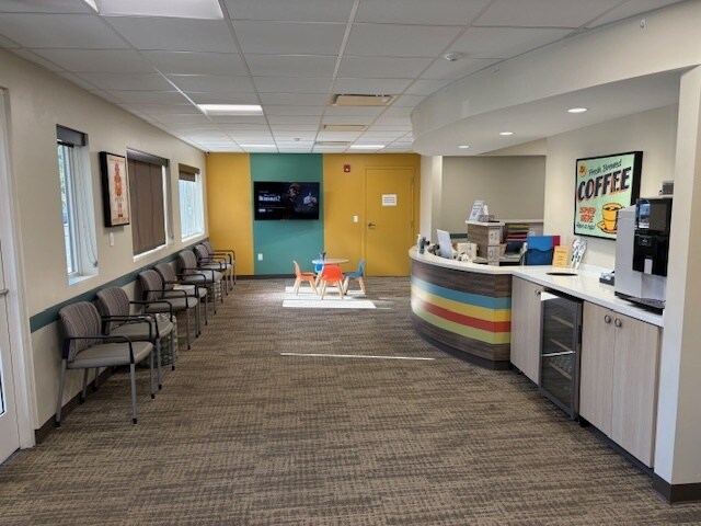 More Photos Of 8700-8706 Bourgade St, Lenexa Medical For Sale