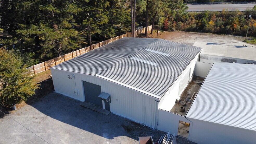 More Photos Of 401 E 1st North St, Summerville Manufacturing For Lease