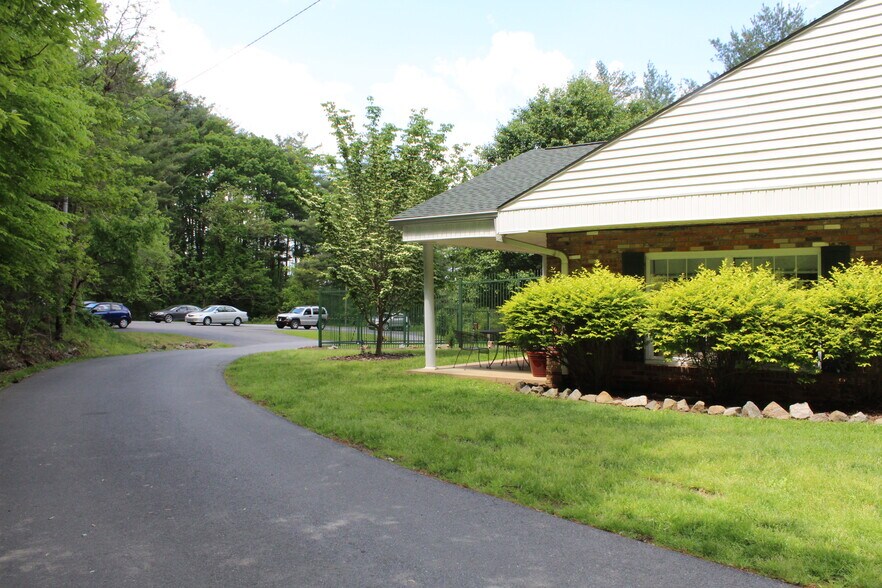 More Photos Of 67 Mountainbrook Rd, Asheville Assisted Living For Sale