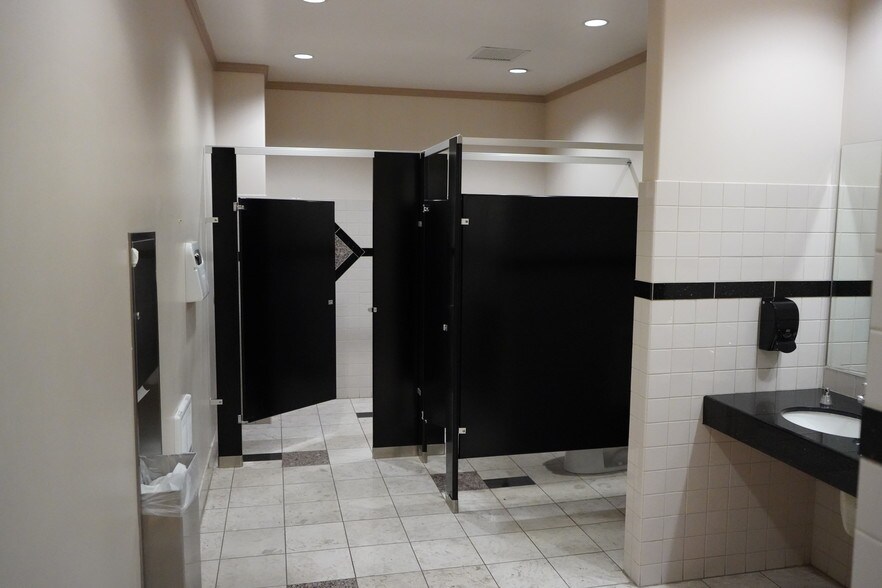 More Photos Of 480-518 W 800 N, Orem Medical For Lease