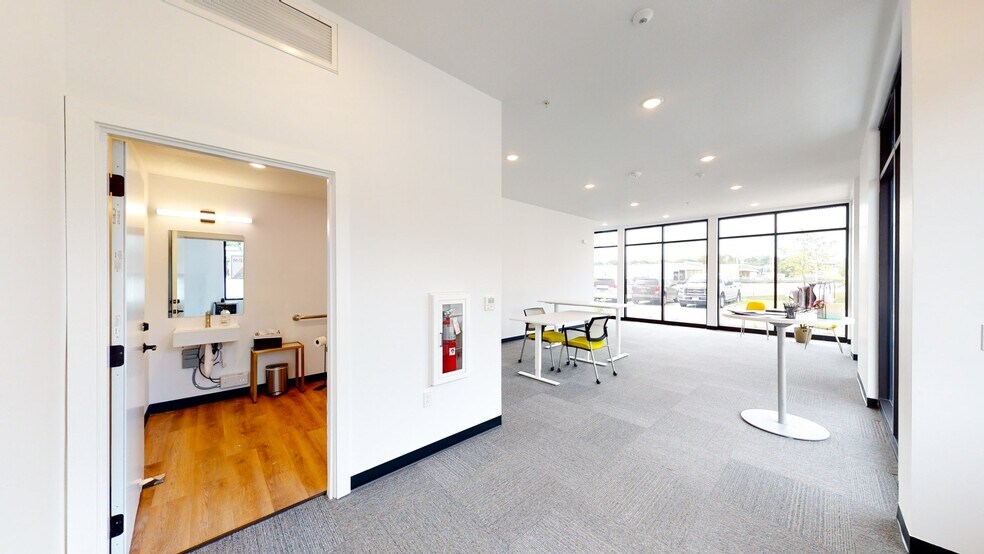 More Photos Of 6115 Nieman Rd, Shawnee Apartments For Sale