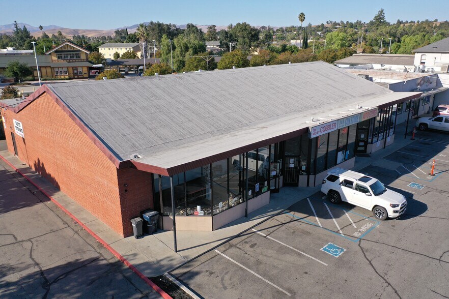 More Photos Of 2558 Old 1st St, Livermore Freestanding For Lease