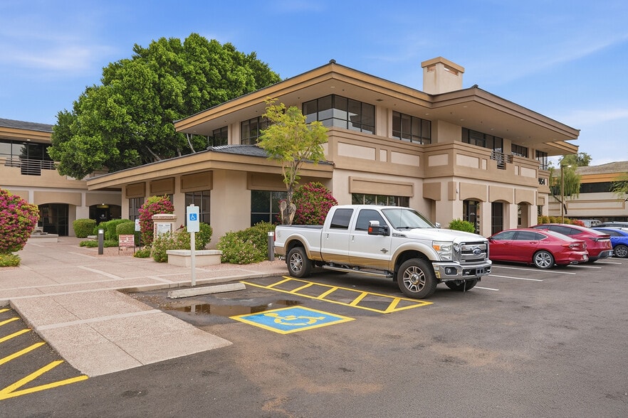 More Photos Of 7032-7054 E Cochise Rd, Scottsdale Medical For Lease
