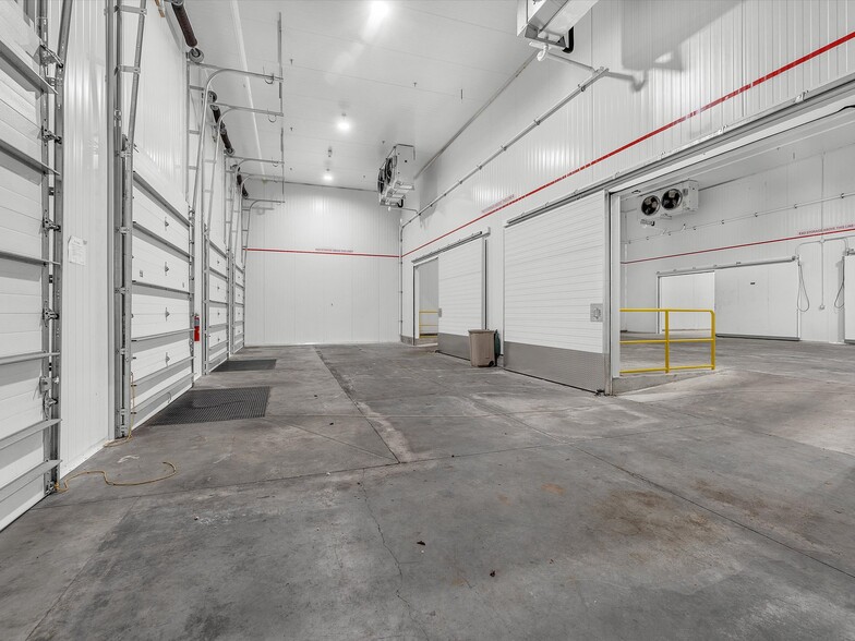 More Photos Of 2701 NW 107th Ave, Miami Refrigeration Cold Storage For Lease