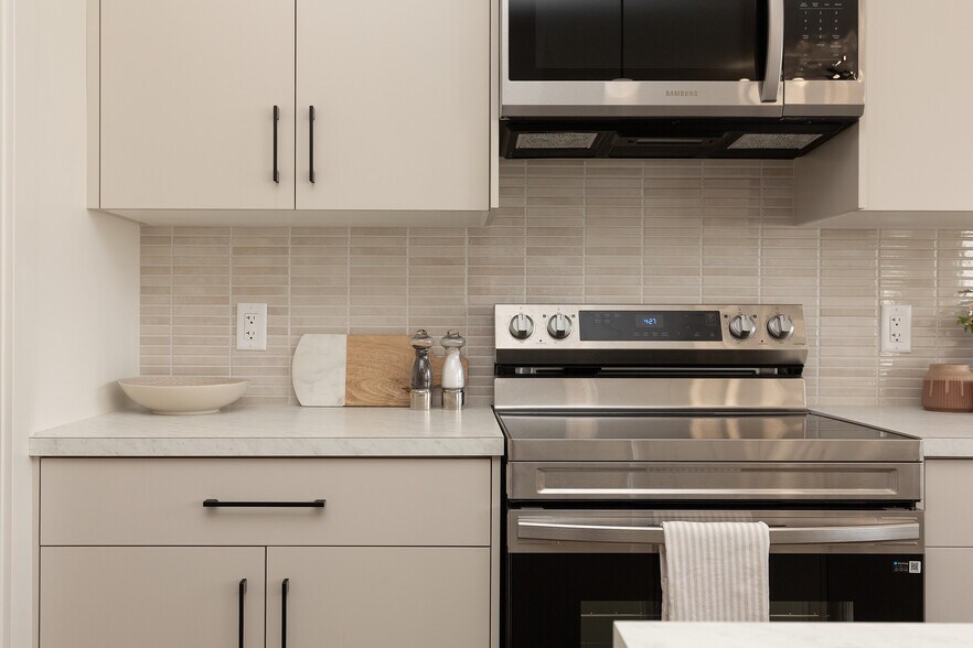 More Photos Of 304 50 w, Raymond Multifamily For Sale