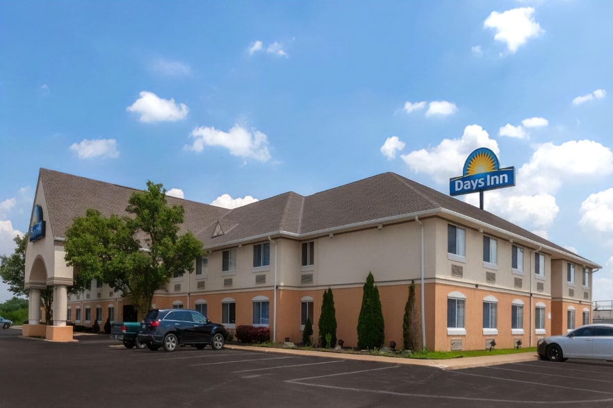 Primary Photo Of 11410 State Route 250, Milan Hotel For Sale