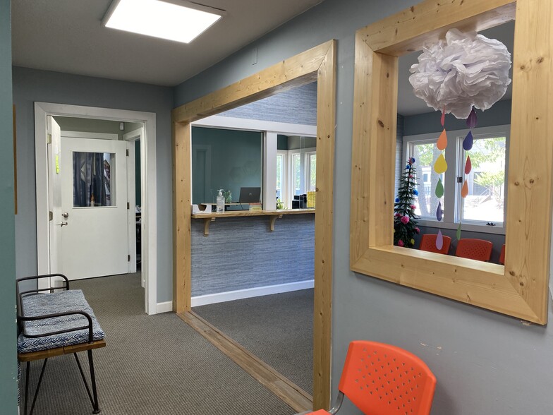 More Photos Of 1762 Metromedical Dr, Fayetteville Medical For Sale