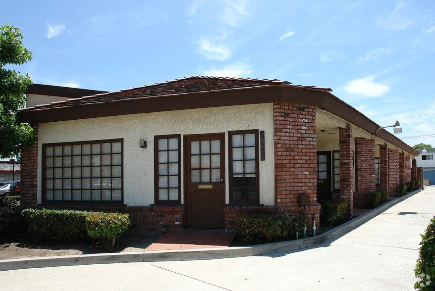 More Photos Of 10616-10622 Katella Ave, Anaheim Loft Creative Space For Sale