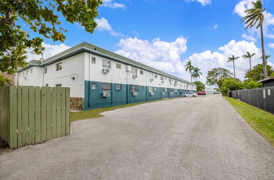 More Photos Of 2629 NW 17th Ave, Miami Apartments For Sale