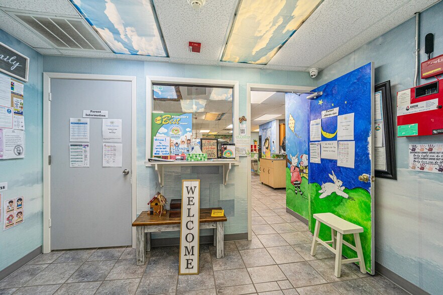 More Photos Of 3421 E Walnut St, Pearland Daycare Center For Sale