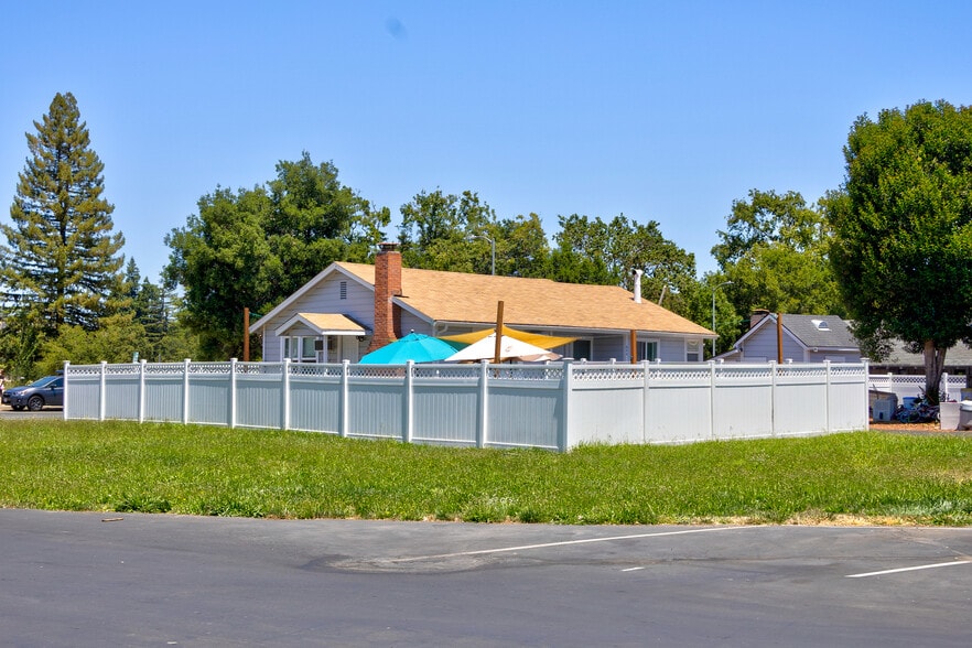 More Photos Of 5250 Whispering Creek Dr, Santa Rosa Manufactured Housing Mobile Home Park For Sale